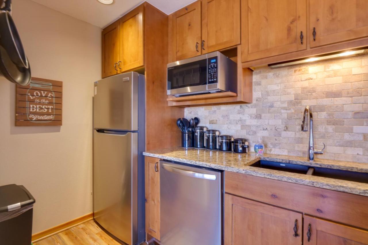 Silverthorne Condo Patio, Mtn Views, Pool Access! Exterior photo