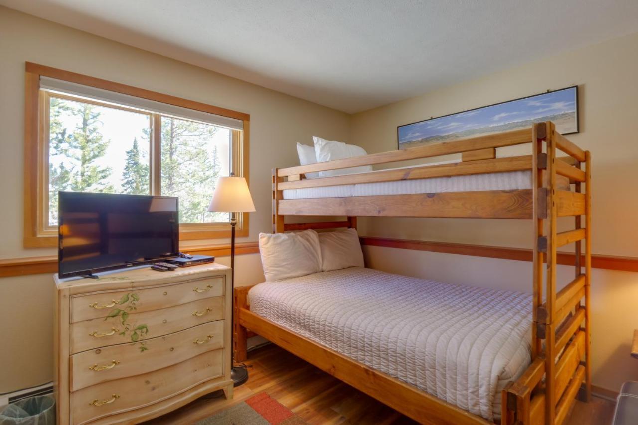 Silverthorne Condo Patio, Mtn Views, Pool Access! Exterior photo